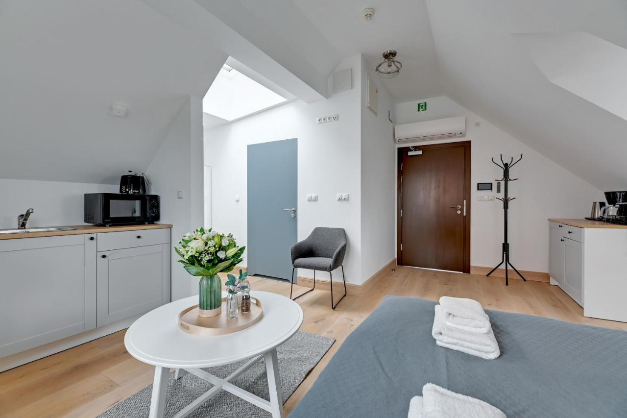 Historical Townhouse By Blue Mandarin Apartment Гданск Екстериор снимка
