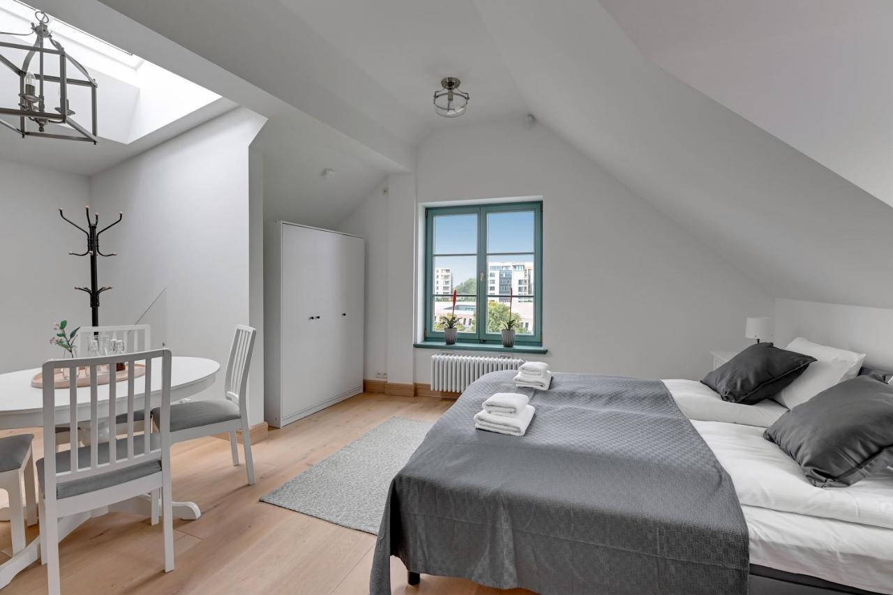 Historical Townhouse By Blue Mandarin Apartment Гданск Екстериор снимка