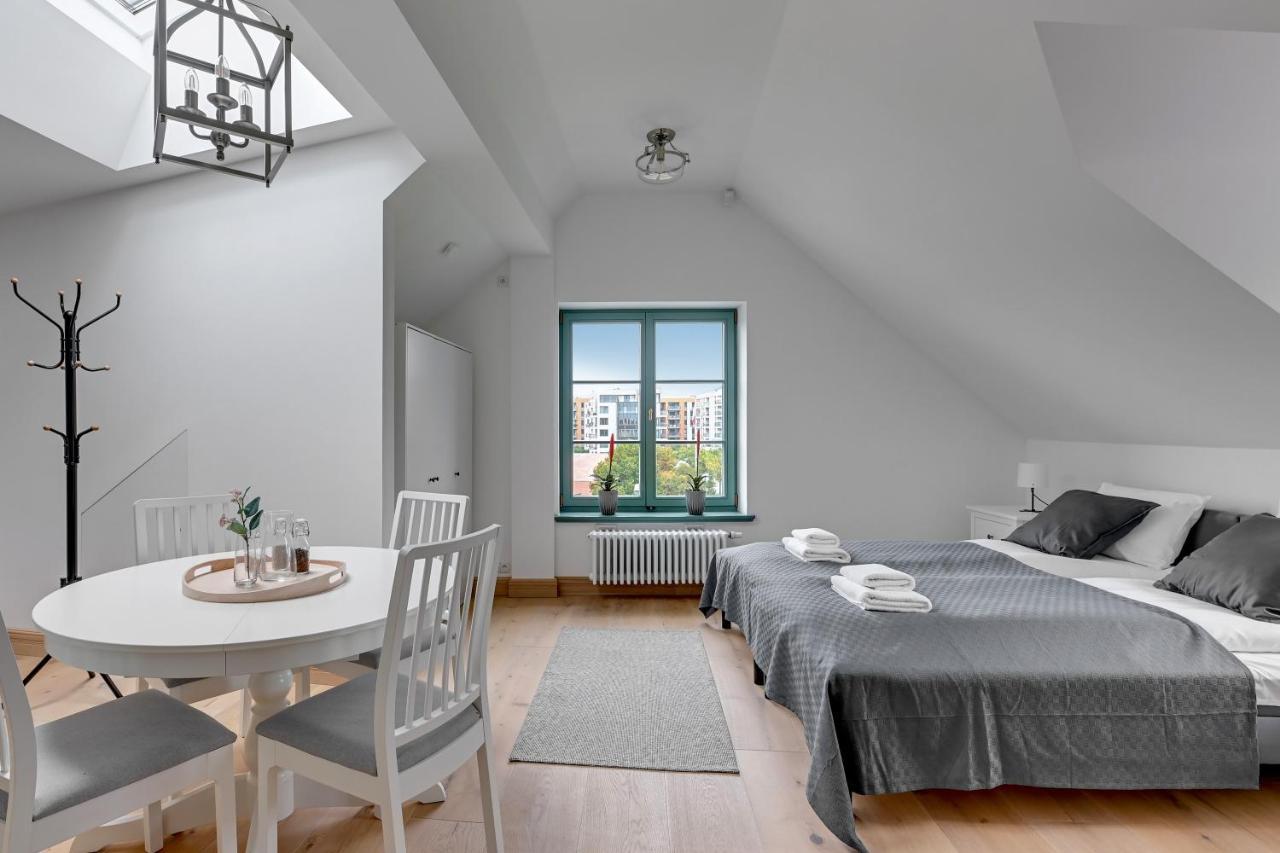 Historical Townhouse By Blue Mandarin Apartment Гданск Екстериор снимка