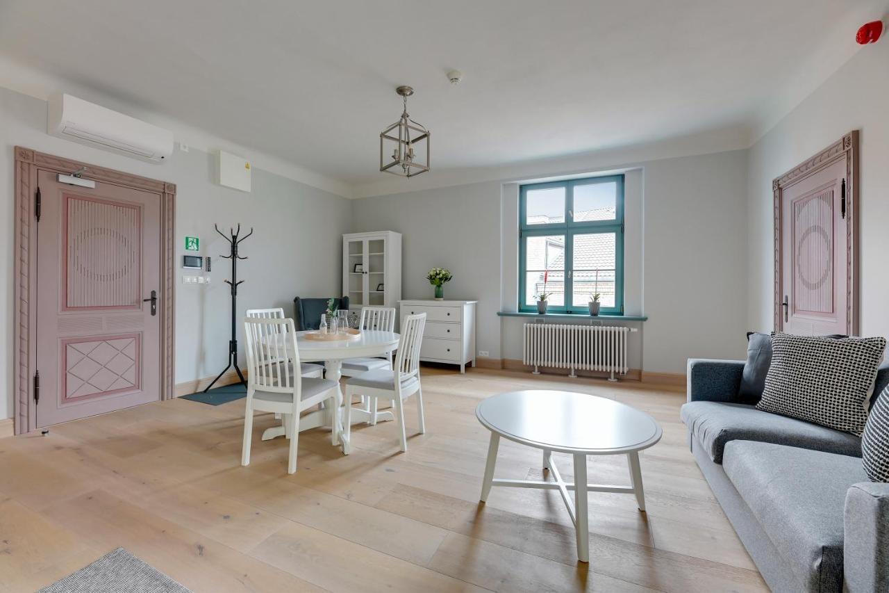 Historical Townhouse By Blue Mandarin Apartment Гданск Екстериор снимка