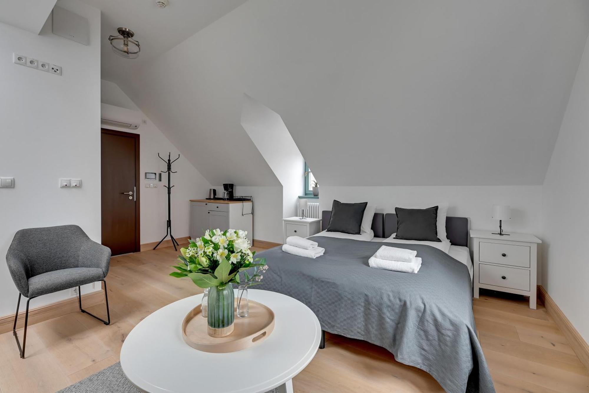 Historical Townhouse By Blue Mandarin Apartment Гданск Екстериор снимка